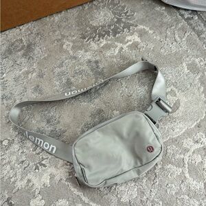 lululemon belt bag